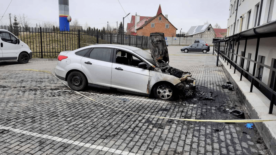 Підпал автівки волинської медійниці: з'явилося відео