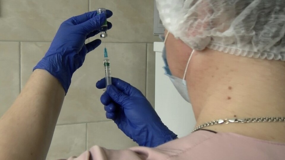 Скільки волинян отримали бустерну дозу проти COVID-19 та чи є вакцини
