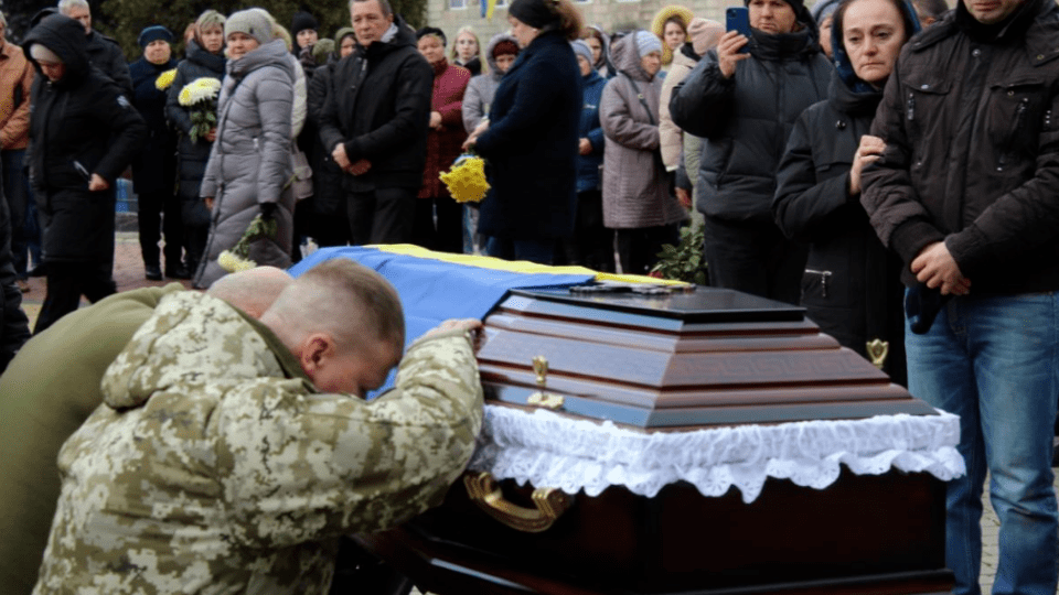 На Волині віддали останню шану полеглому воїну. ФОТО