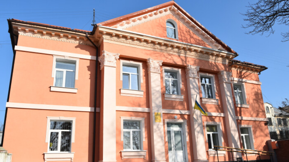 У Луцьку вперше за 80 років відремонтували Будинок вчителя. ФОТО