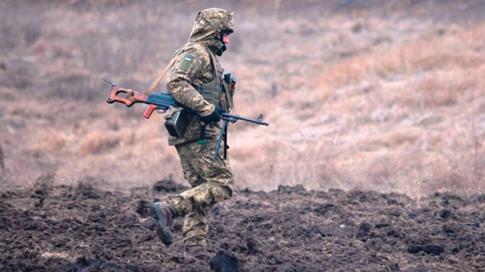 Військових на Донбасі позбавлятимуть премії за відкриття вогню у відповідь без наказу