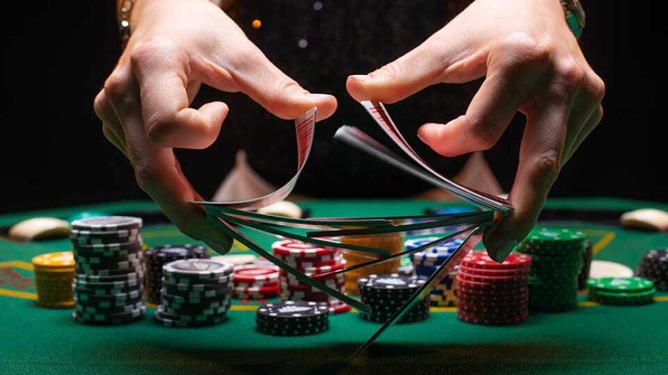 Проста стратегія, яка дозволить вам почати вигравати в покер