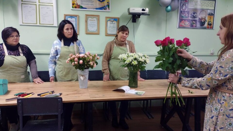 Переселенців у Луцьку навчають флористиці, приєднатися можуть і лучани. ФОТО