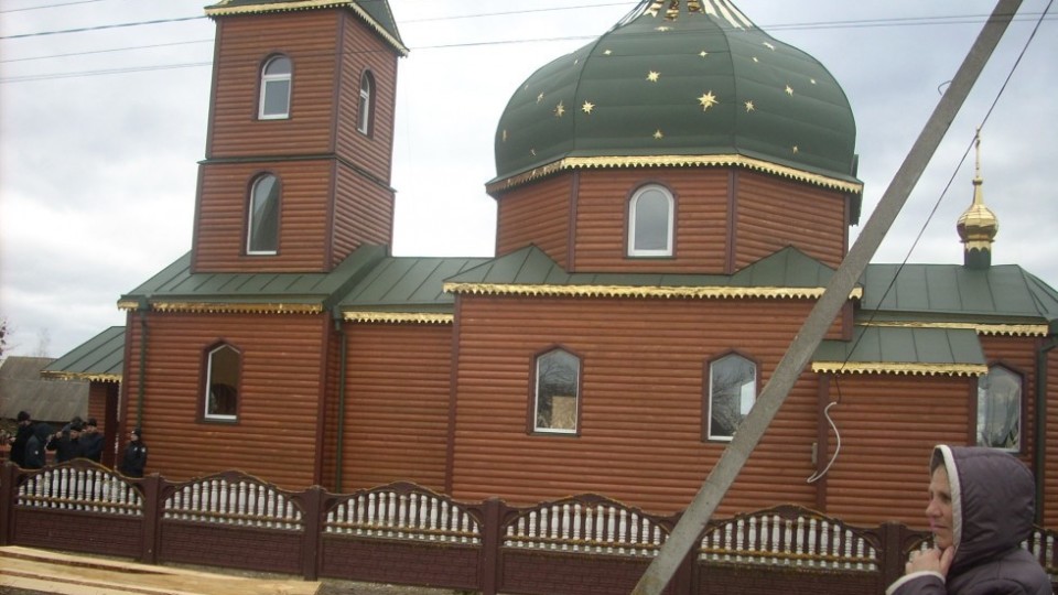 Парафіяни першого на Любешівщині села спробували перейти в ПЦУ. ФОТО