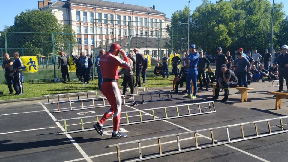 У Луцьку відбувся чемпіонат з пожежно-прикладного спорту. ВІДЕО
