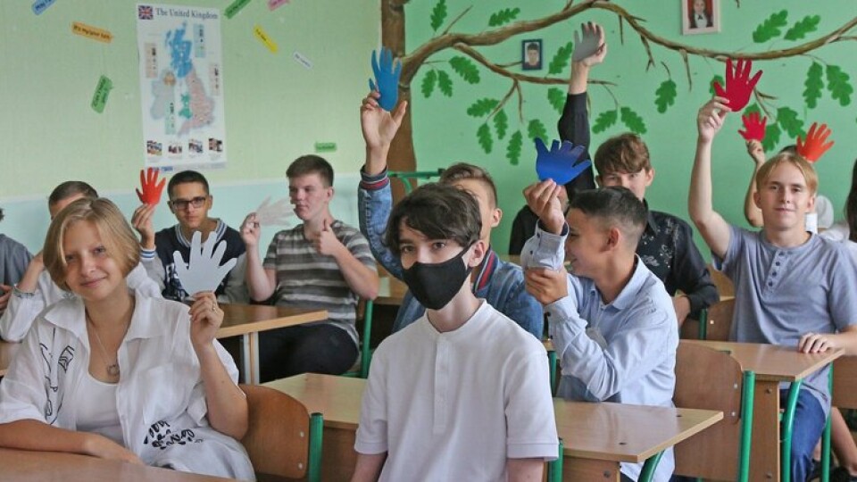 У Нововолинську 10 з 12 шкіл відновили очне навчання