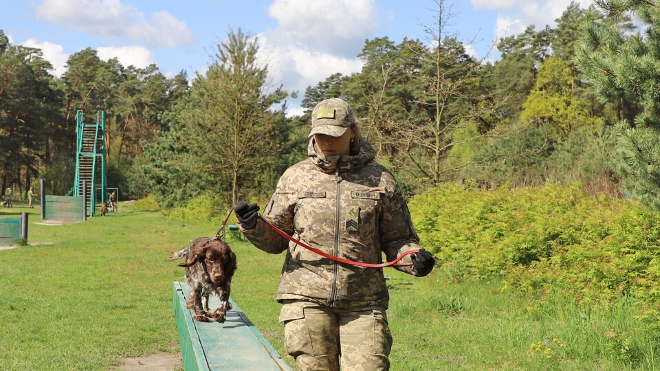 «Не маю права здатися»: волинська прикордонниця чекає з полону коханого і собак