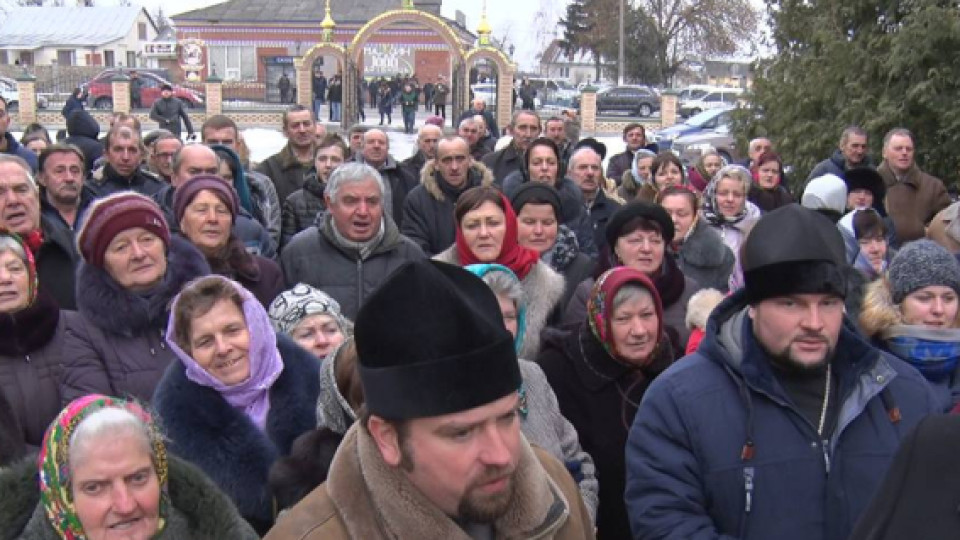 «Тітушки» і «якісь там голосування»: що сталося у Скобелці. ФОТО