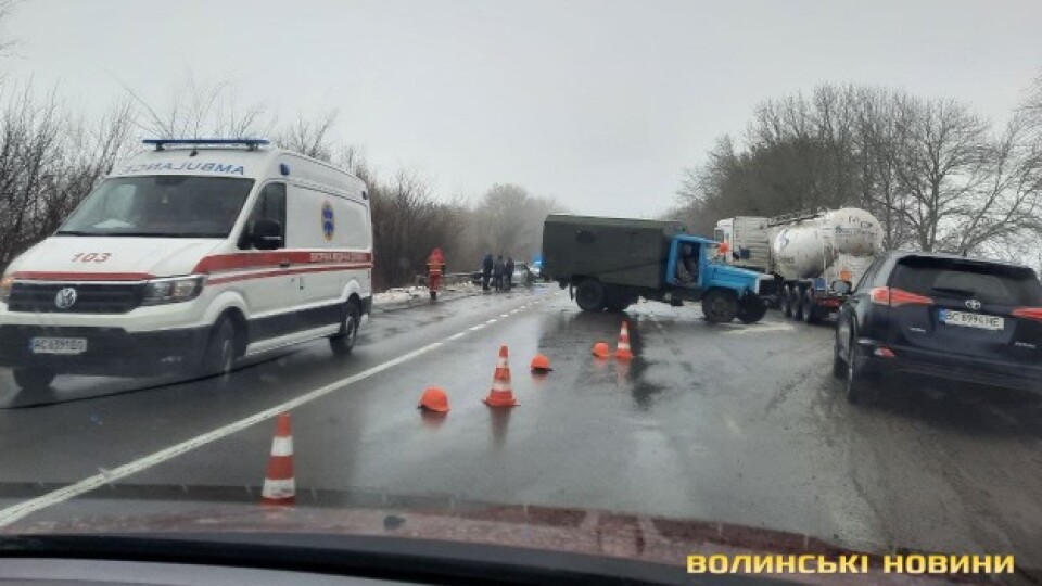 У аварії на трасі Луцьк-Горохів постраждало троє людей
