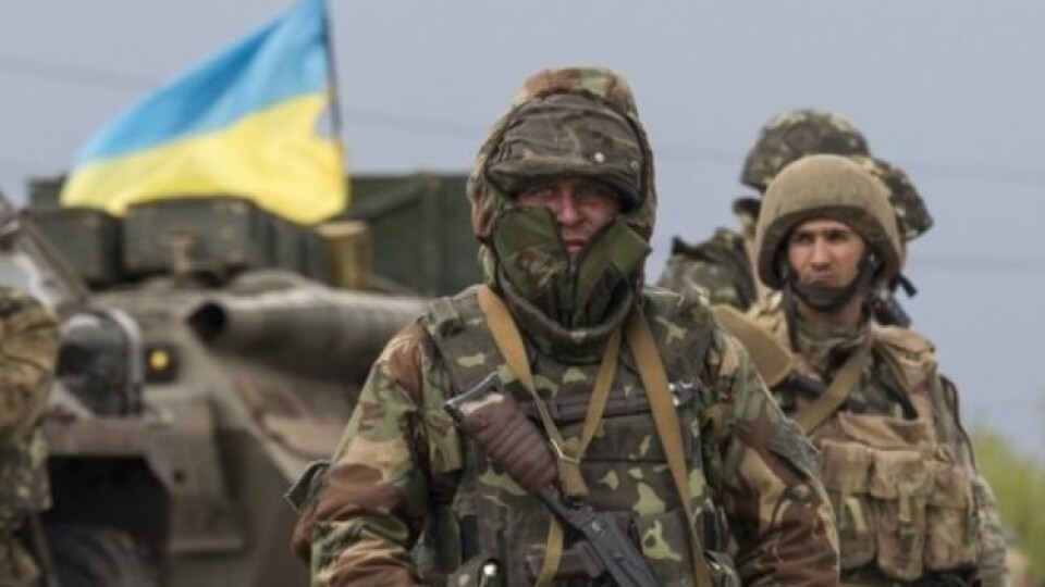 Хочу допомогти українській армії. Куди скинути гроші? Перелік фондів та волонтерів