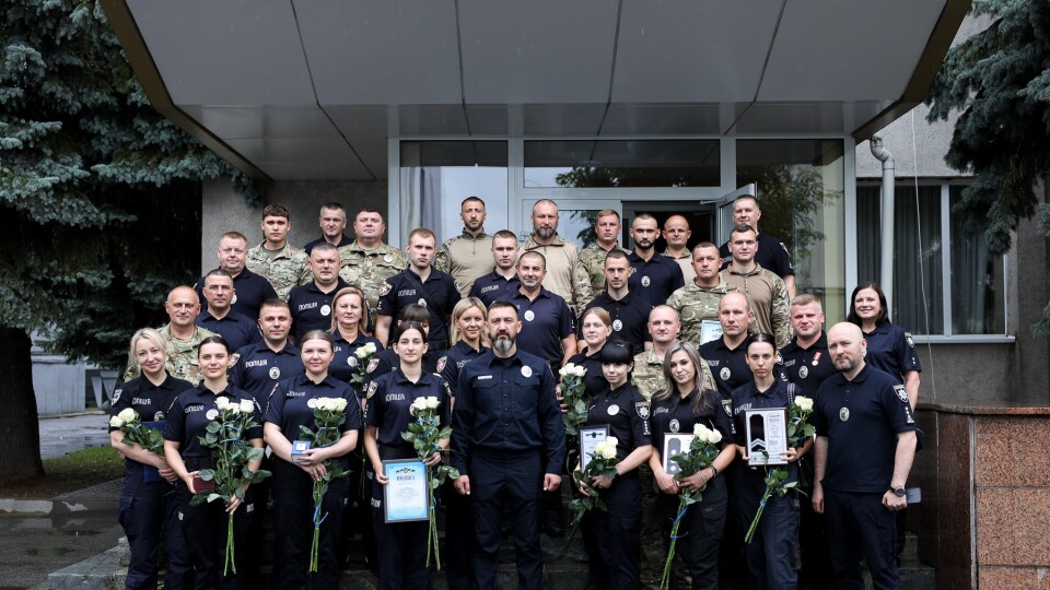 Захищають на фронті і в тилу: у Луцьку з професійним святом вітали поліцейських. ФОТО