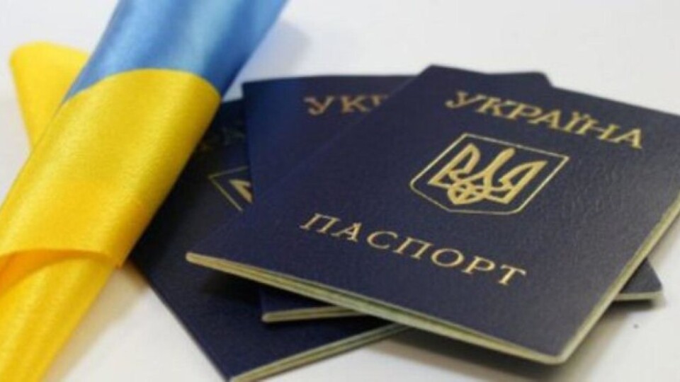 Українцям хочуть заборонити їздити до Білорусі за внутрішніми паспортами