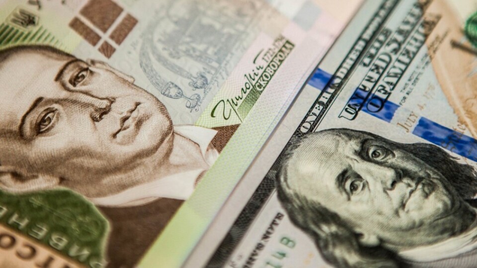 В Україні курс долара буде заморожений до кінця війни