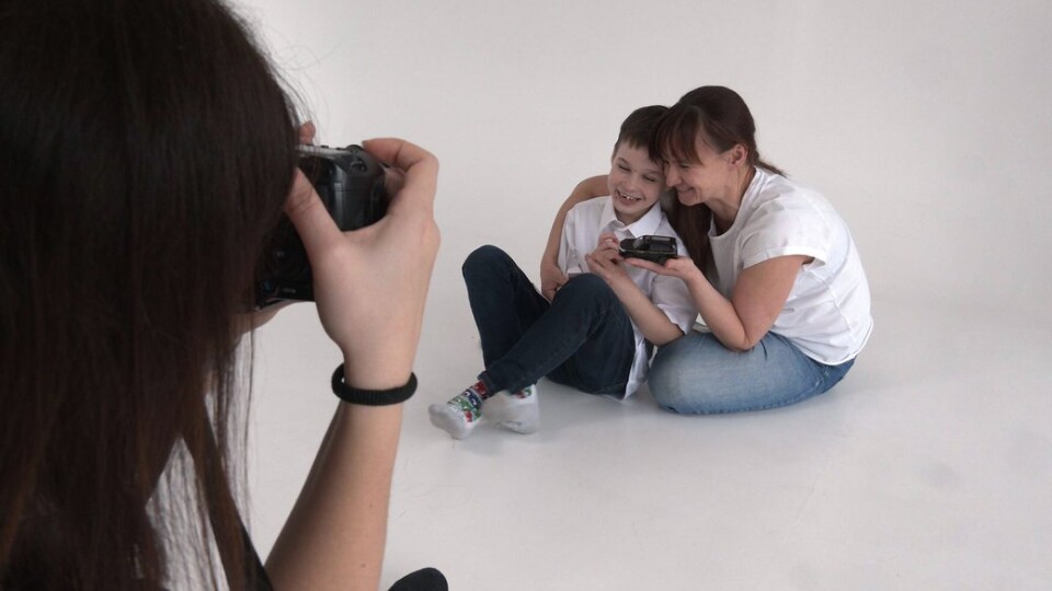 «Окрилені безмежною любов'ю»: у Луцьку провели фотосесію для дітей з аутизмом і їхніх мам