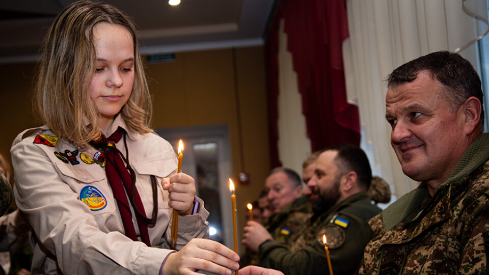 Волинським нацгвардійцям пластуни передали Вифлеємський вогонь Миру