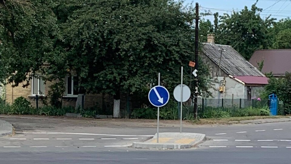 На небезпечному перехресті у Луцьку встановили світлофор