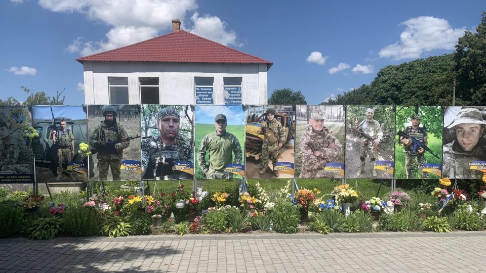 У місті на Волині освятили пам'ятні банери полеглим Героям. ФОТО