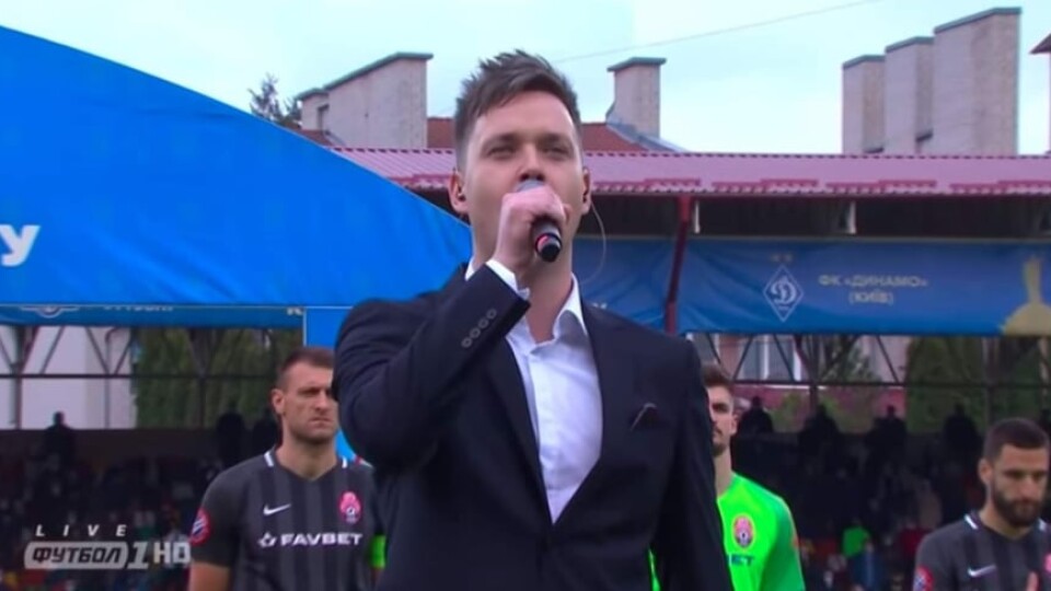 Волинянин заспівав гімн на фіналі Кубку України з футболу. Відео