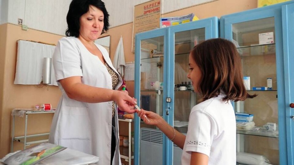 Луцьких шкільних медсестер із дитячої поліклініки звільнять