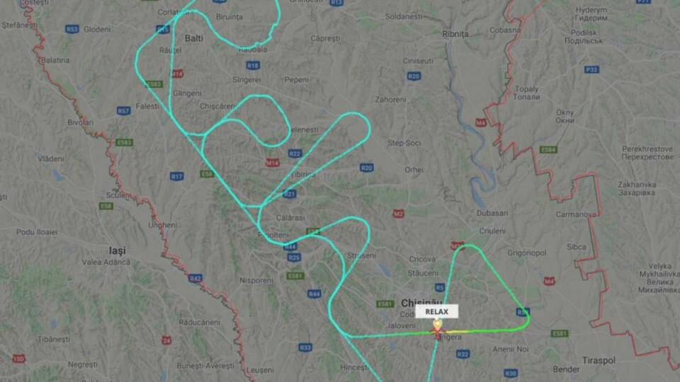 «Relax»: пілот з Молдови залишив послання у небі біля України