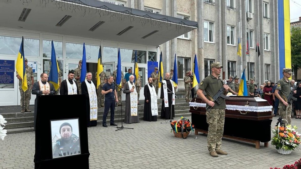 Понад 7 років боронив Україну від рф: на Волині віддали останню шану воїну Дмитру Романовському