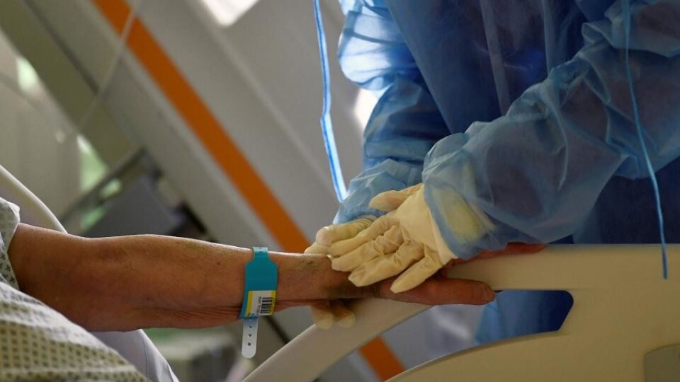 В Україні виявили ще вісім сотень заражених коронавірусом. Тих, хто одужав, – знову більше