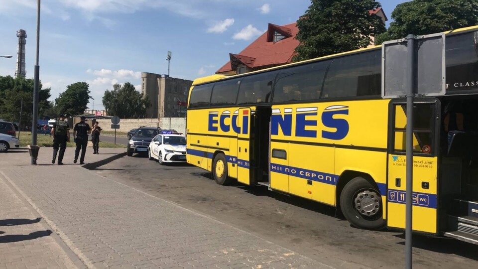 У Луцьку з автобуса евакуювали пасажирів. Знайшли чеку від гранати - ЗМІ
