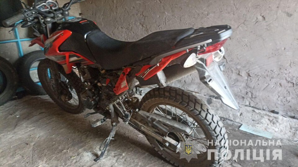 На Волині поліцейські затримали двох чоловіків, які викрали мотоцикл