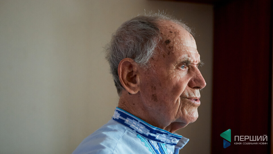 «Чекаю, коли звільнять Лисичанськ». 93-річний переселенець пережив голодомор і Другу світову