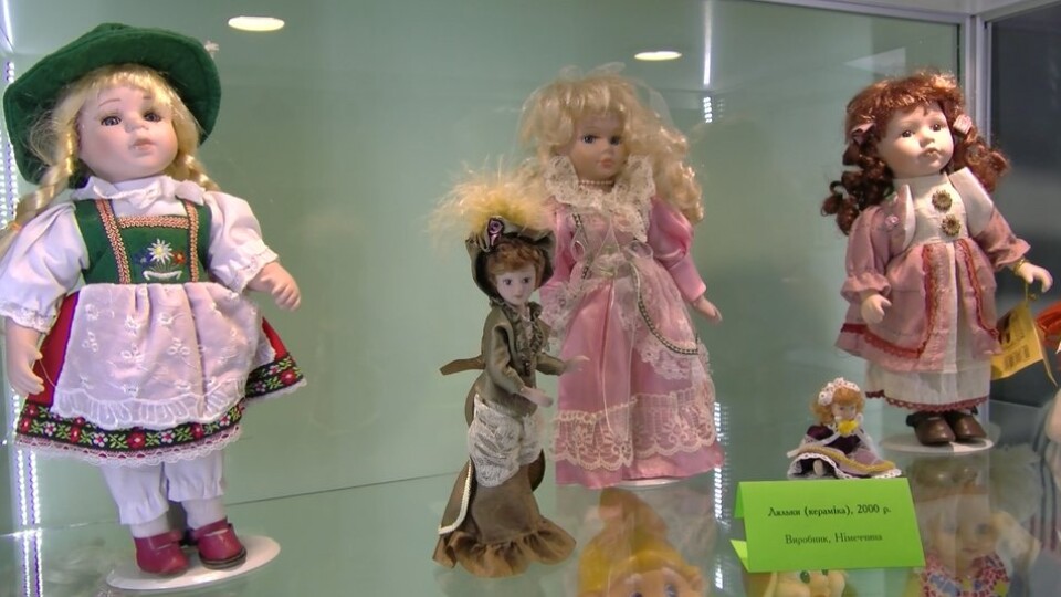 У Луцьку відкрили музей іграшок. Найстаріший експонат — дитячий візок 1971 року
