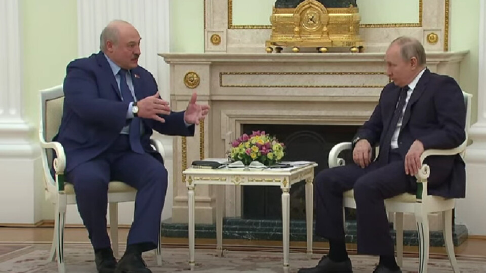 Лукашенко в Москві заявив, що Україна хотіла напасти на Білорусь - покаже Путіну «якісь карти»