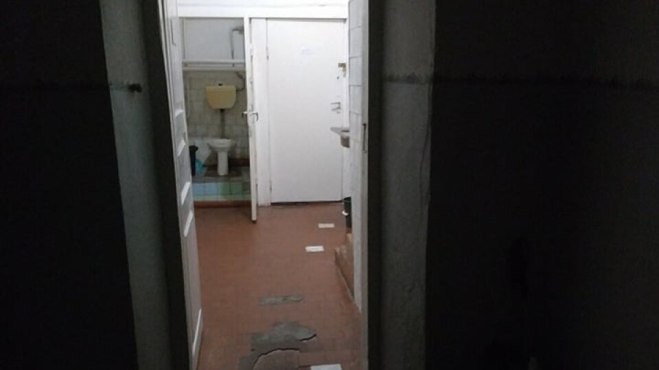 «Туалет і душ — як до нашої ери». У Любешівській лікарні пацієнти нарікають на умови. Фото