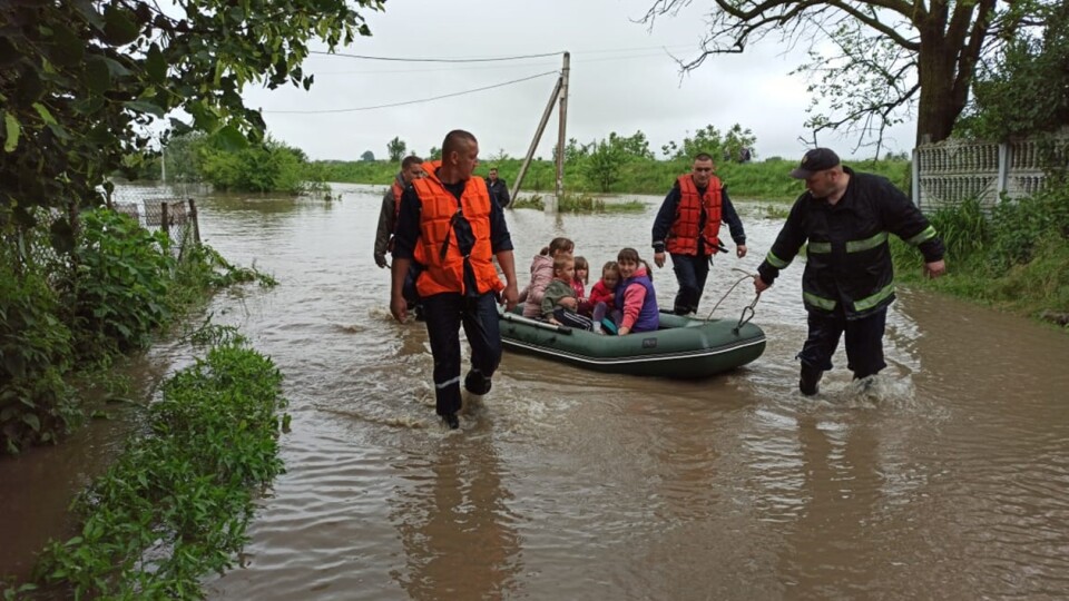 Західну Україну затоплює. Людей попередили про евакуацію
