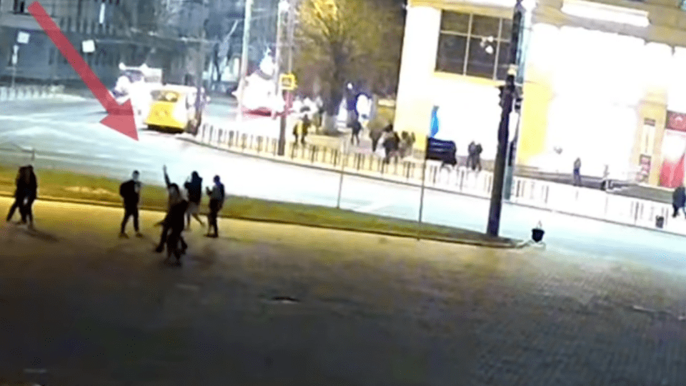 У центрі Луцька невідомі молодики стріляли із пістолета