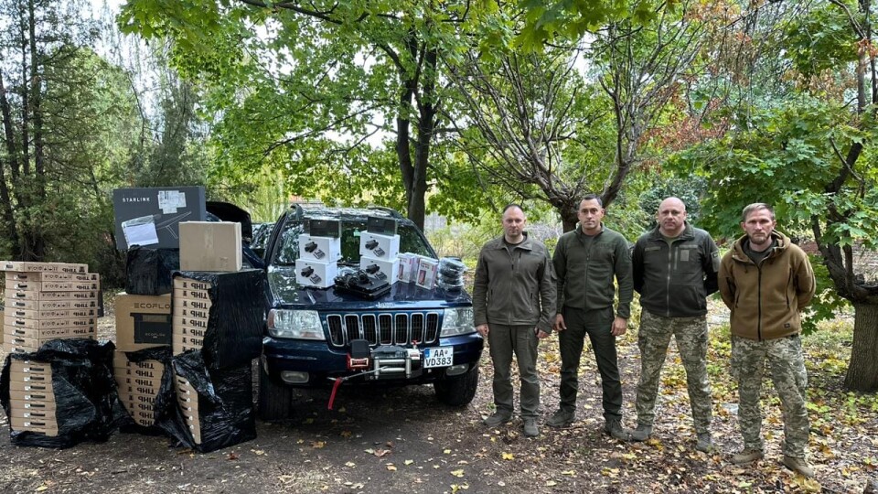 Керівник прокуратури Волині доставив необхідне обладнання бійцям 100 ОМБР на Схід