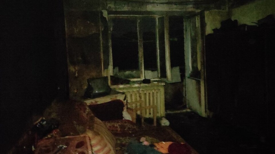 У Луцьку повторно диміла квартира, де загинув чоловік: людей знову евакуювали