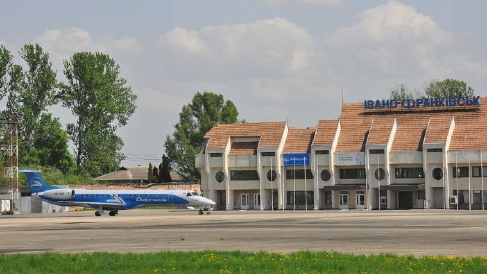 Окупанти втретє обстріляли аеропорт у Івано-Франківську