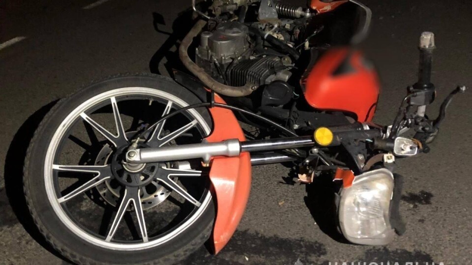 На Волині зіткнулися автомобіль та мотоцикл: травмувався 23-річний хлопець