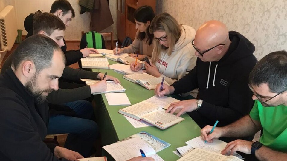 На Волині переселенці проходять курси з української мови