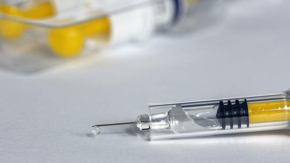 Британія першою у світі розпочне масову вакцинацію від коронавірусу