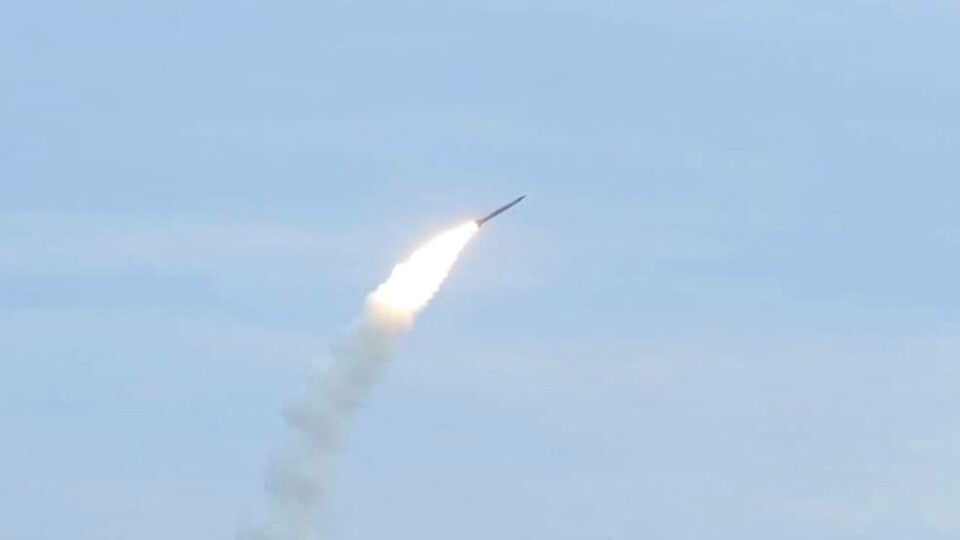 Росіяни завдали ракетного удару по Дніпру. Влучили у СТО