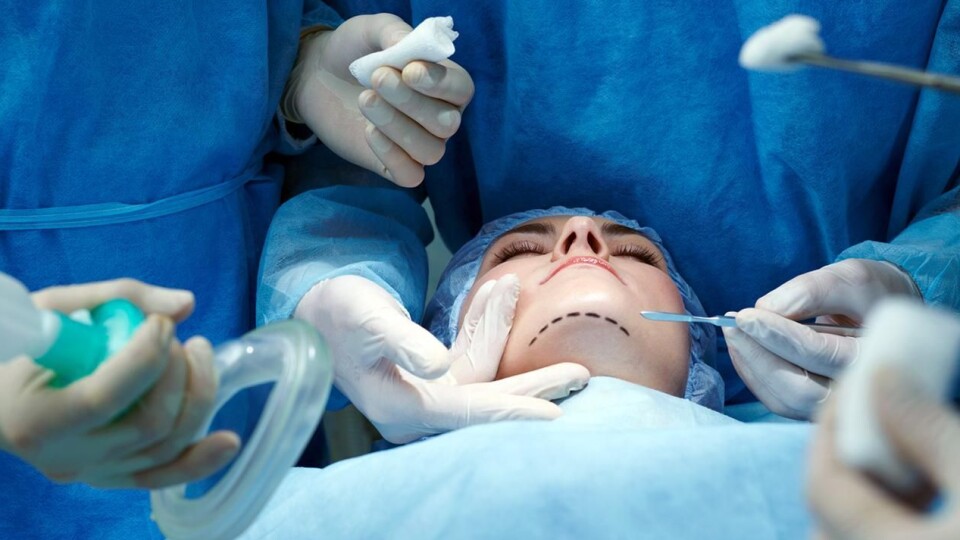 У Волинській обласній лікарні планують запровадити пластичну хірургію