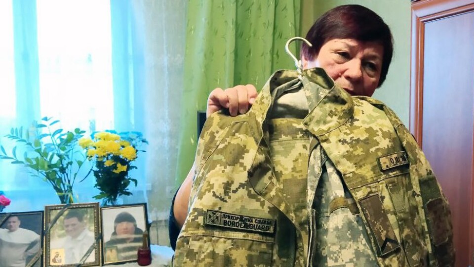 «Мені не треба Героя, мені треба живого і люблячого сина», – мама загиблого прикордонника з Волині