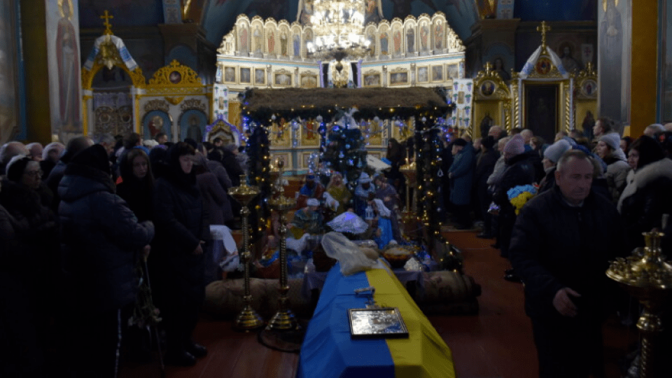 Луцька громада віддала останню шану воїну. ФОТО