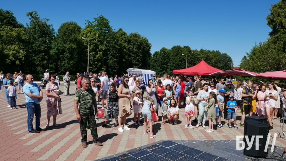 «Разом до перемоги»: на Волині на благодійному ярмарку для ЗСУ зібрали понад 57 тисяч гривень