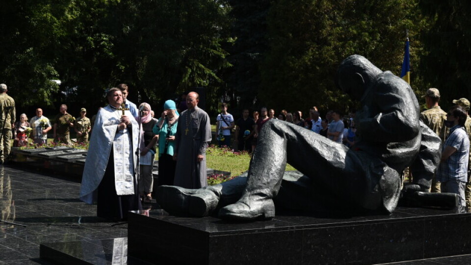 У Луцьку вшанували пам’ять жертв Другої світової війни. Фото