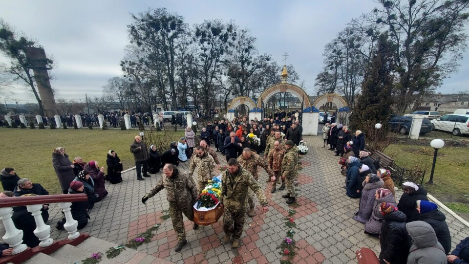 Навіки 25: на Волині похоронили Героя. ФОТО