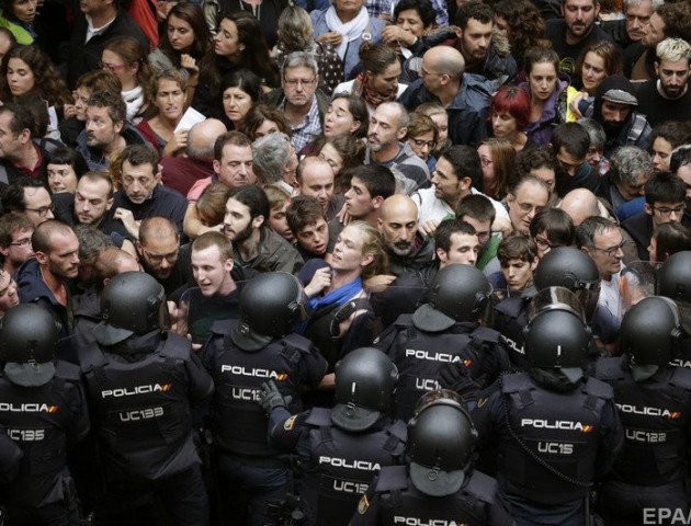 В Іспанії масові заворушення через референдум в Каталонії
