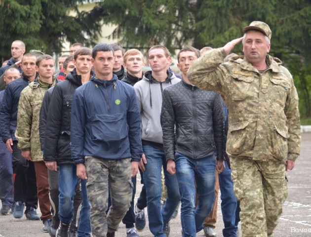 Понад 80 волинських призовників відправили до лав українського війська