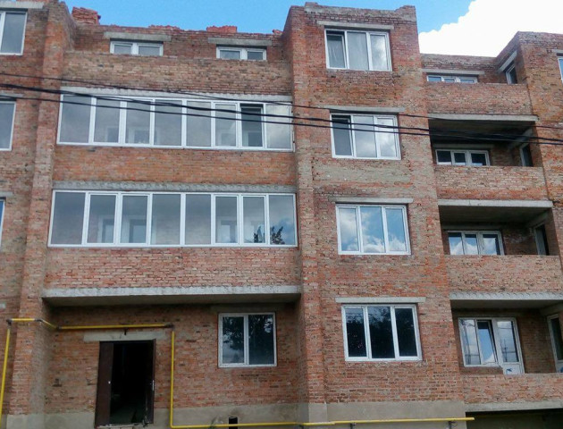 Міноборони «зриває» строки добудови 44-квартирного будинку для військових у Володимирі